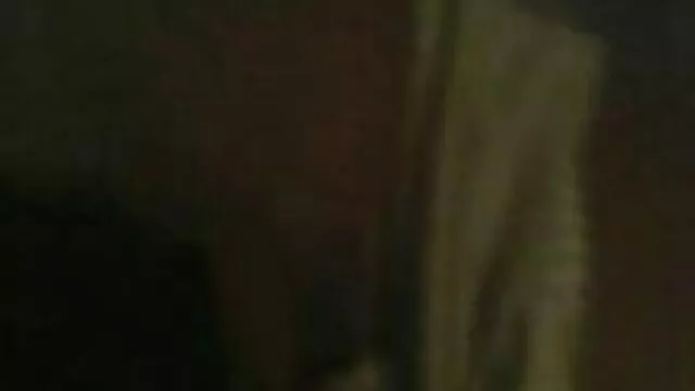 A kaukázusi dögös csajok pornó csaj Kayla vadul dumál kemény interracial klipben