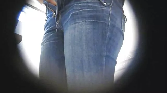 A szomjas ébenfa lány Vanessa Money megeszi kanos szeretőjét ingyenes xxx filmek egy dögös leszbikus fasz videóban