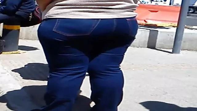 A sercegő Helga molett sex nagyi kijön a vén kurva