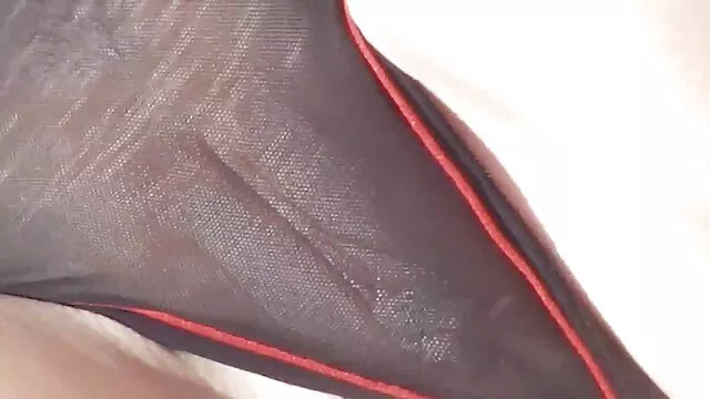 A szemtelen háziasszony, Charity Bangs örömet punci nyalás video okoz férjének