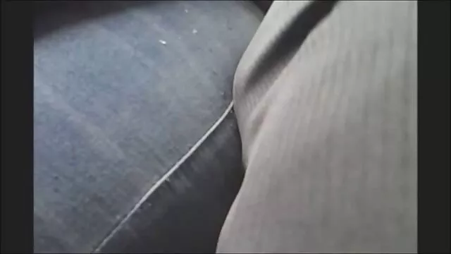 Öreg ember punci punci nedves nyalogat egy forró öreg, fiatal pornó klipben