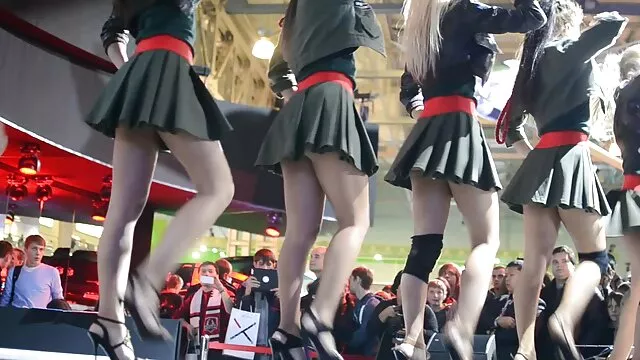 A BBC megbassza Aiden Star-t, és a fincsi puncijával sex vidók cums